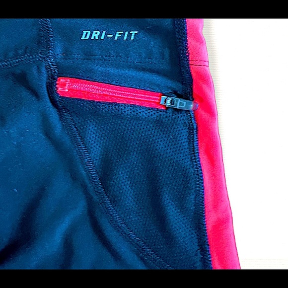 Women’s Nike Dri Fit Capris Size small - Picture 6 of 9
